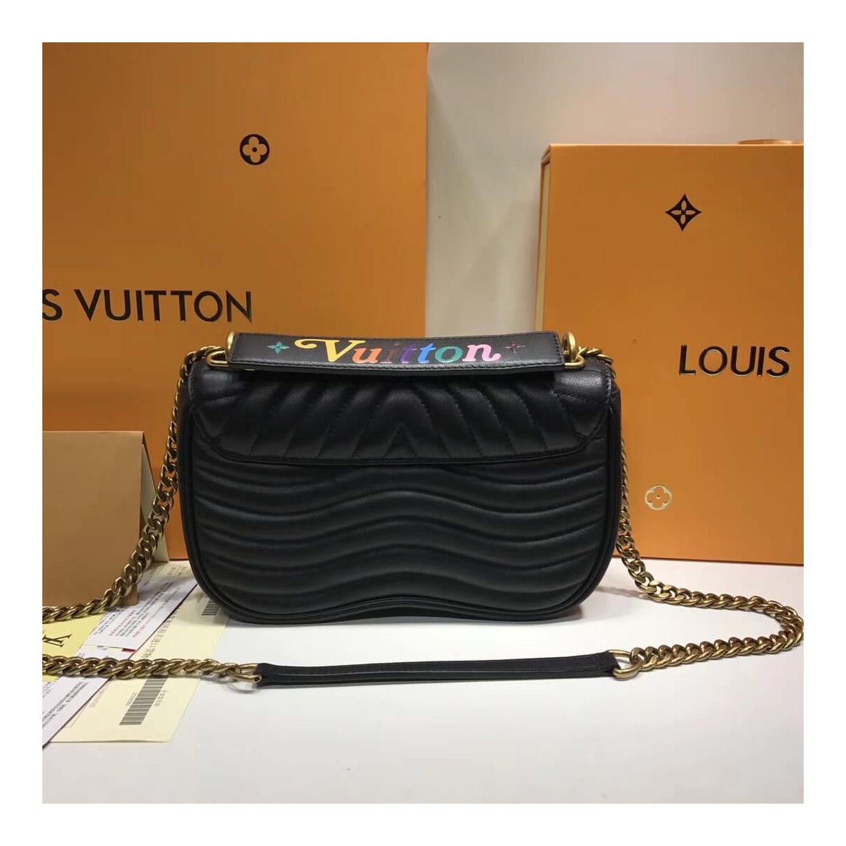 Louis Vuitton New Wave Chain Bag MM M51946