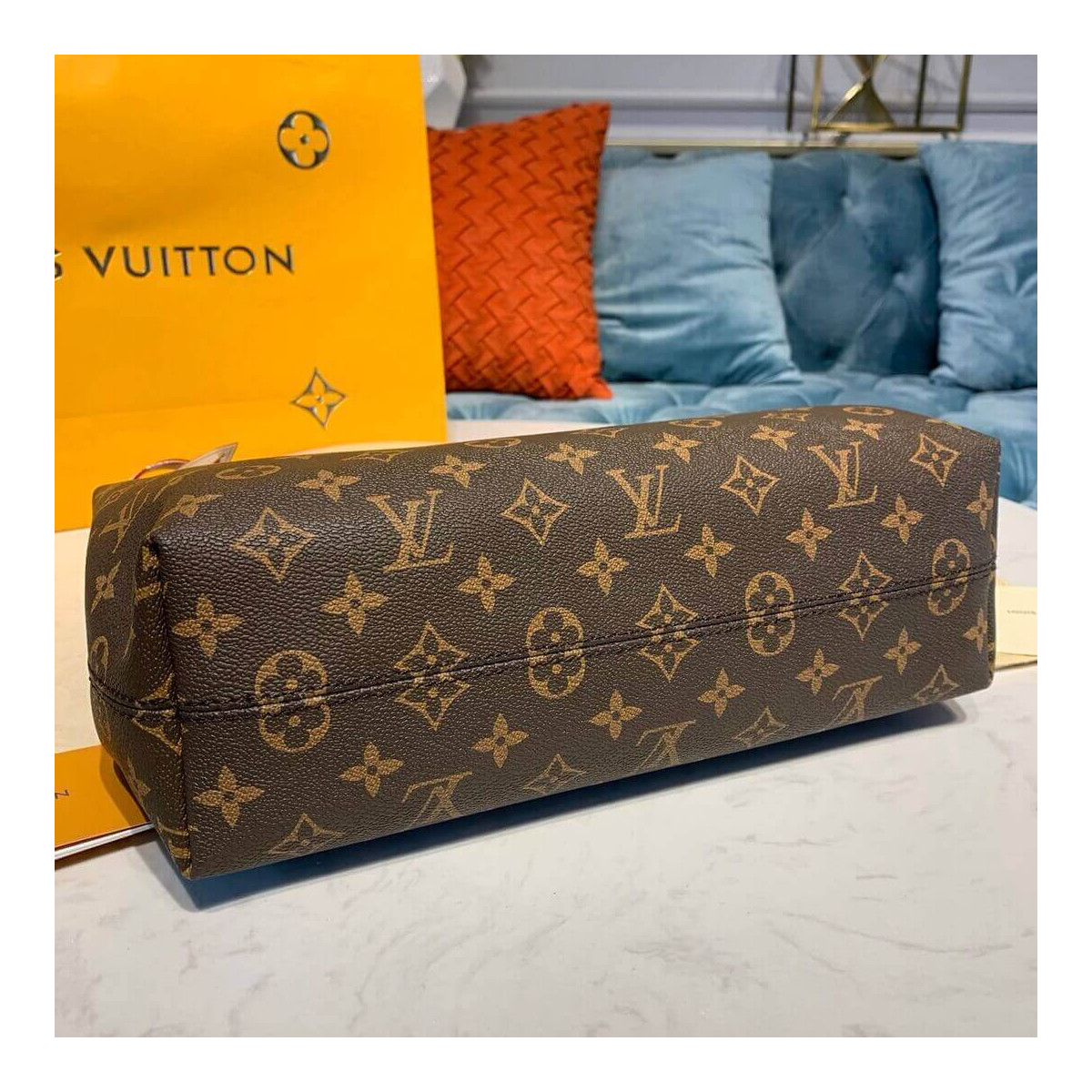 Louis Vuitton Monogram Canvas Graceful PM M43700