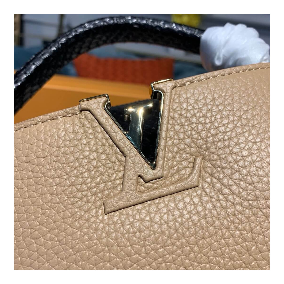 Louis Vuitton Taurillon And Python Leather Capucines Mini N97075