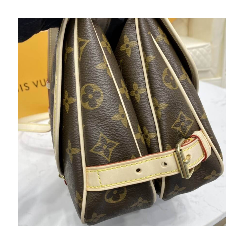 Louis Vuitton Monogram Canvas Saumur MM M40710