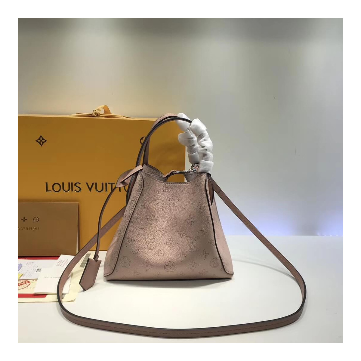 Louis Vuitton Mahina Leather Hina PM M54351 M54353