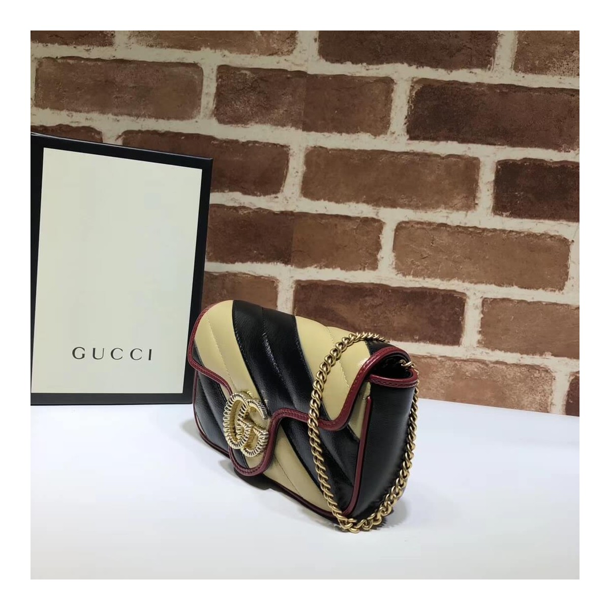 Gucci GG Marmont Super Mini Bag 574969