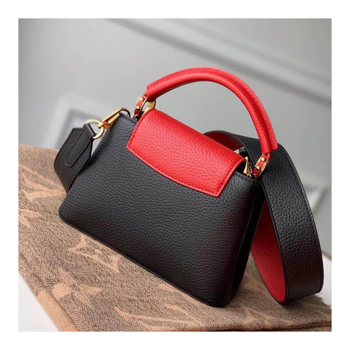 Louis Vuitton Capucines Mini M56071 Black/Red