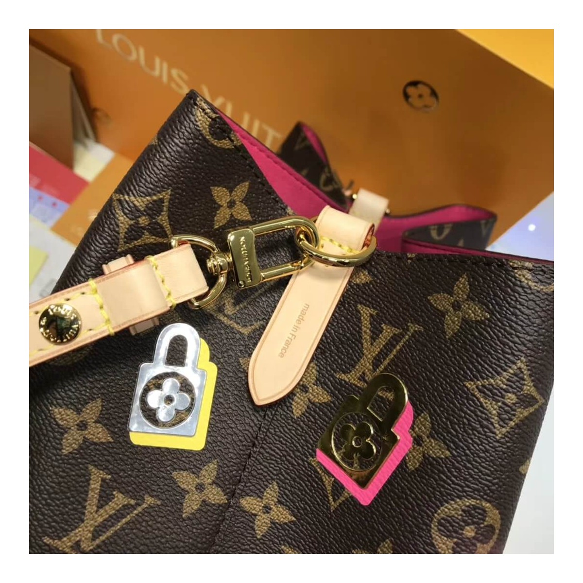 Louis Vuitton Monogram Canvas NeoNoe M44369