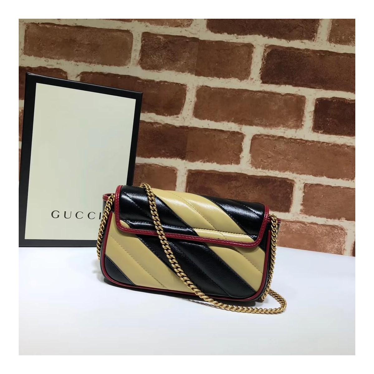 Gucci GG Marmont Super Mini Bag 574969