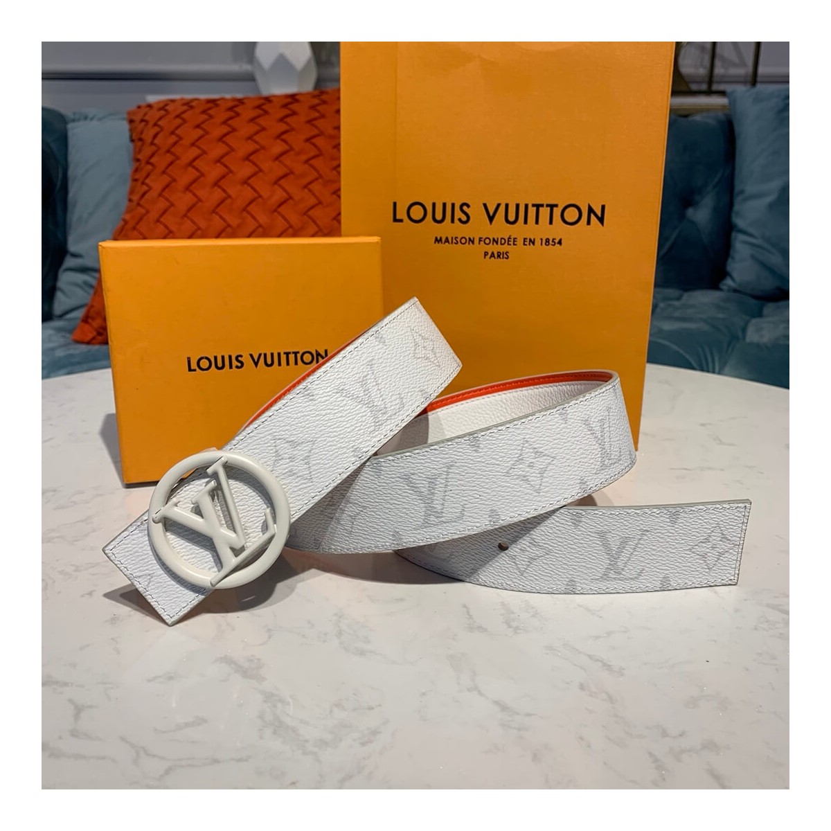 Louis Vuitton 40mm LV Circle Reversible Belt M0169U