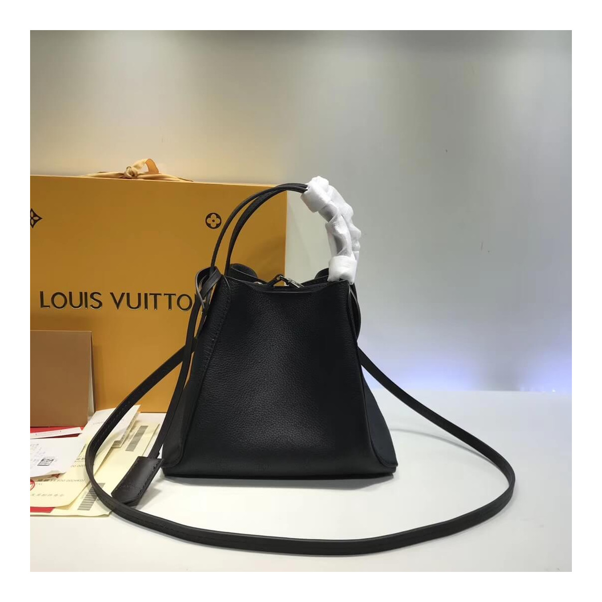 Louis Vuitton Mahina Leather Hina PM M54351 M54353