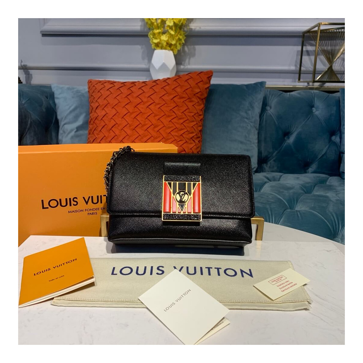 Louis Vuitton Pochette LV Thelma M55650