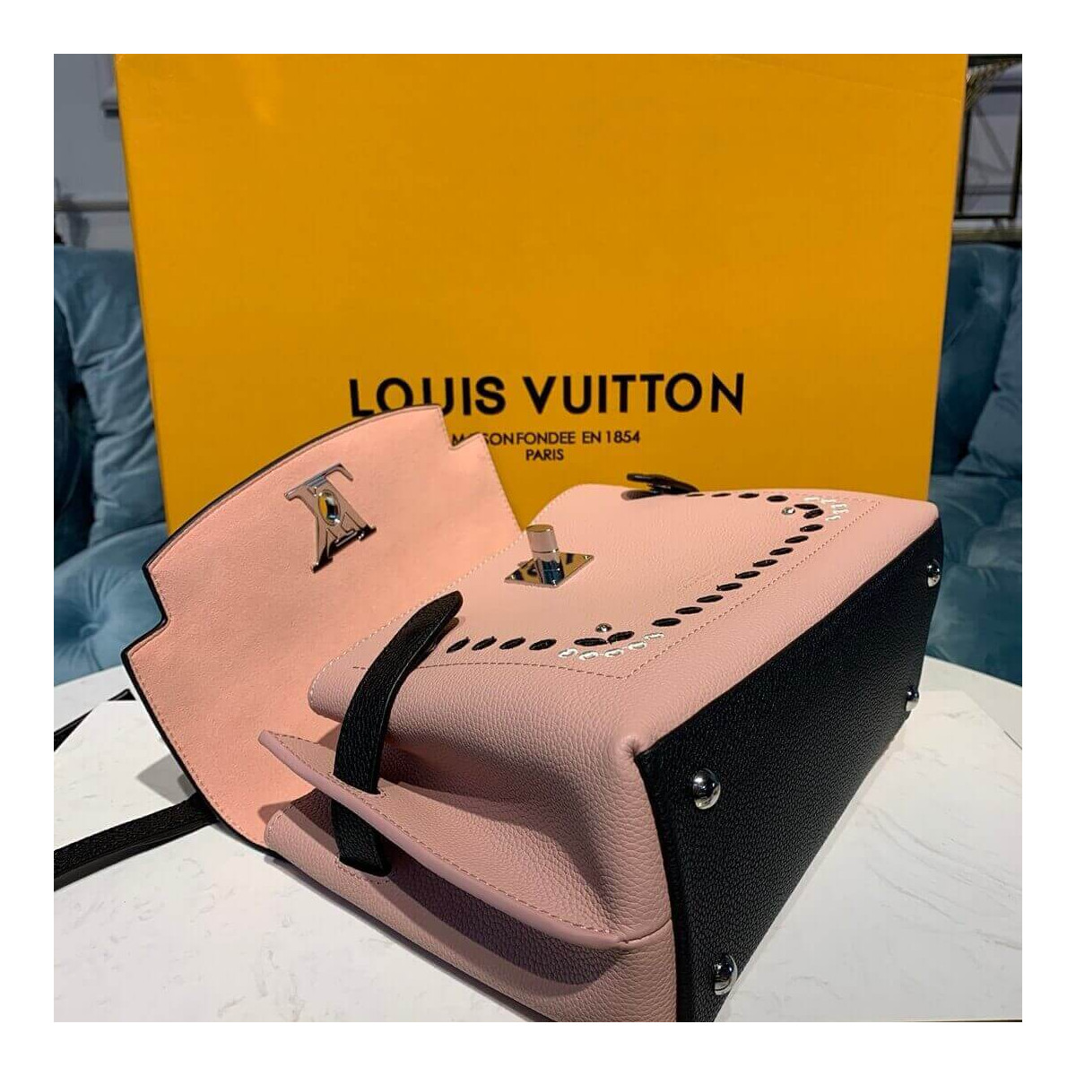 Louis Vuitton Lockme Ever BB M53952