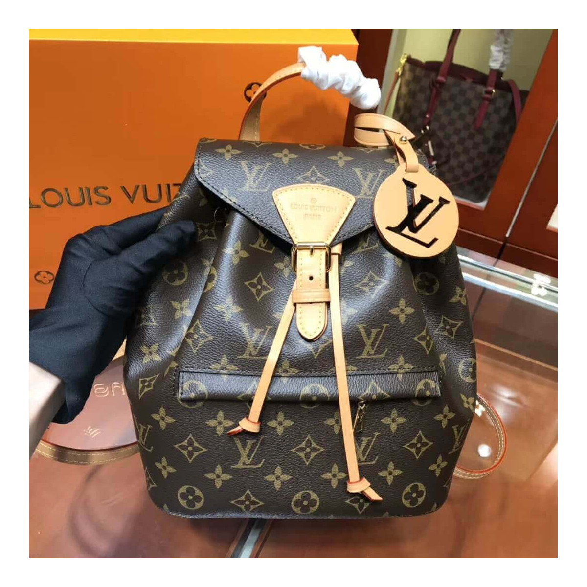 Louis Vuitton Monogram Canvas Sperone BB M45638