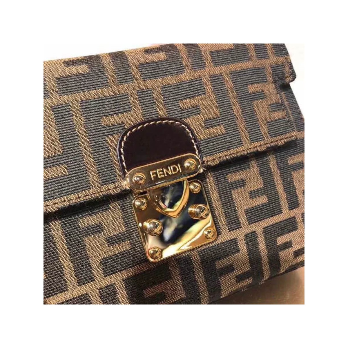 Fendi Vintage Mamma Baguette Zucca Kelley Bag F04