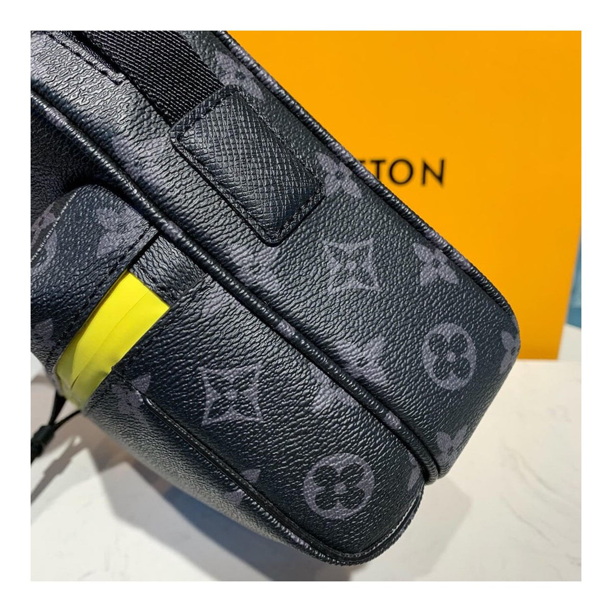 Louis Vuitton Monogram Messenger PM M43843