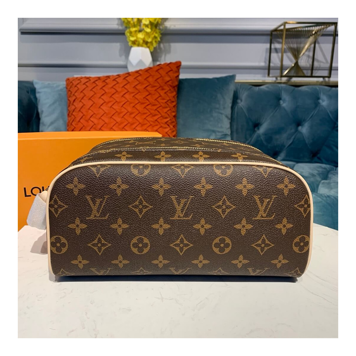 Louis Vuitton Monogram Canvas King Size Toiletry Bag M47528