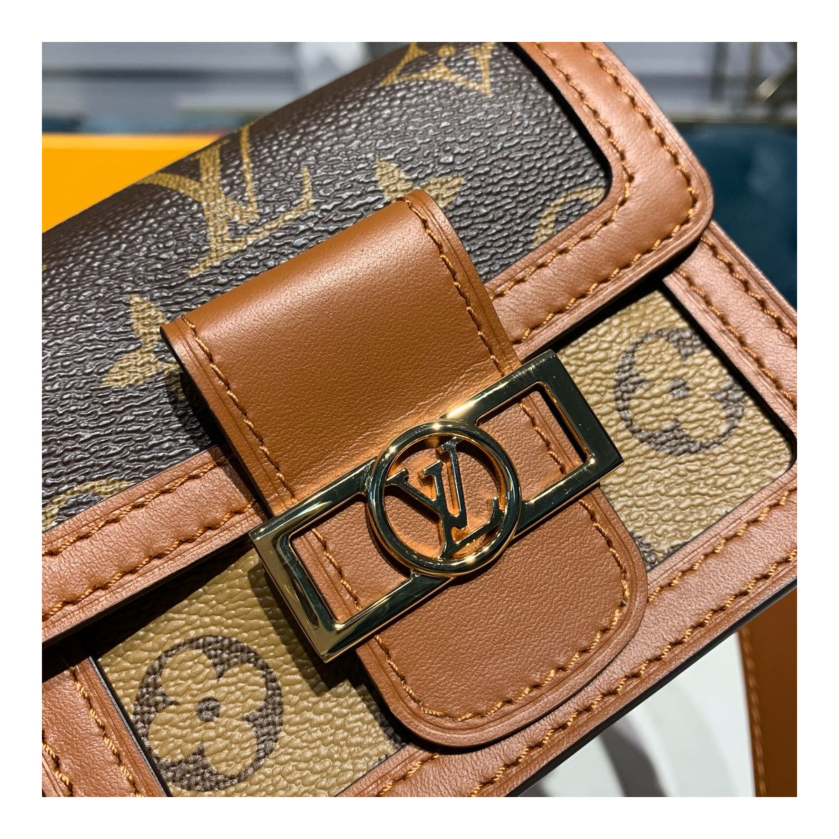 Louis Vuitton Bumbag Dauphine BB M68621