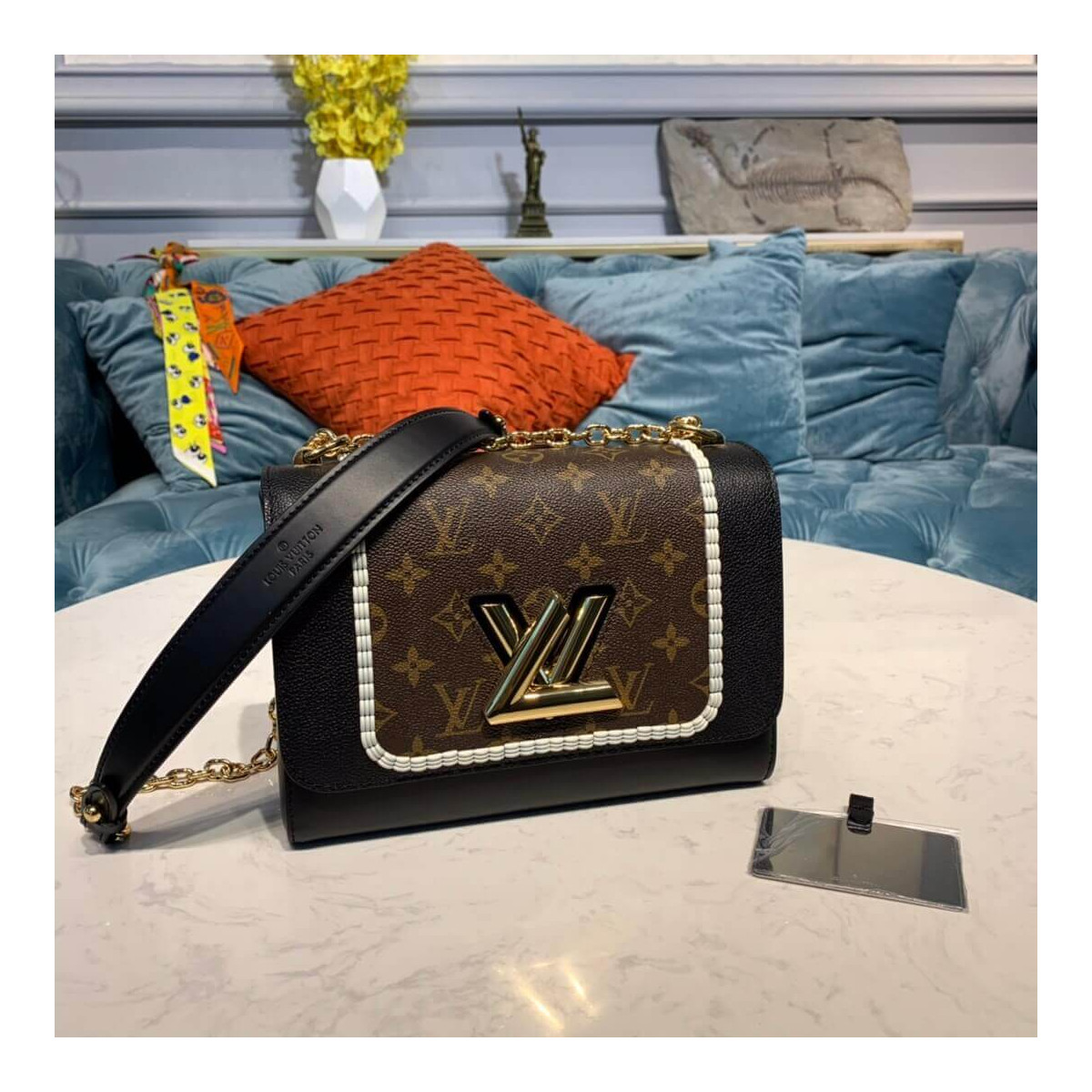 Louis Vuitton Twist MM M44837