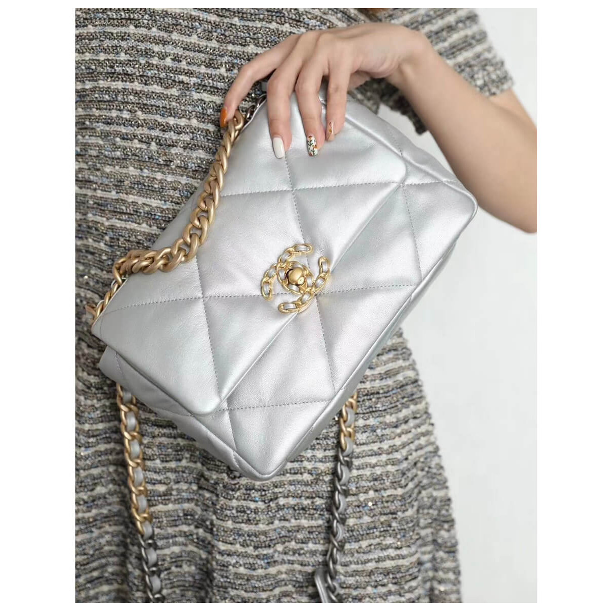 Chanel 19 Flap Bag AS1160 Silver