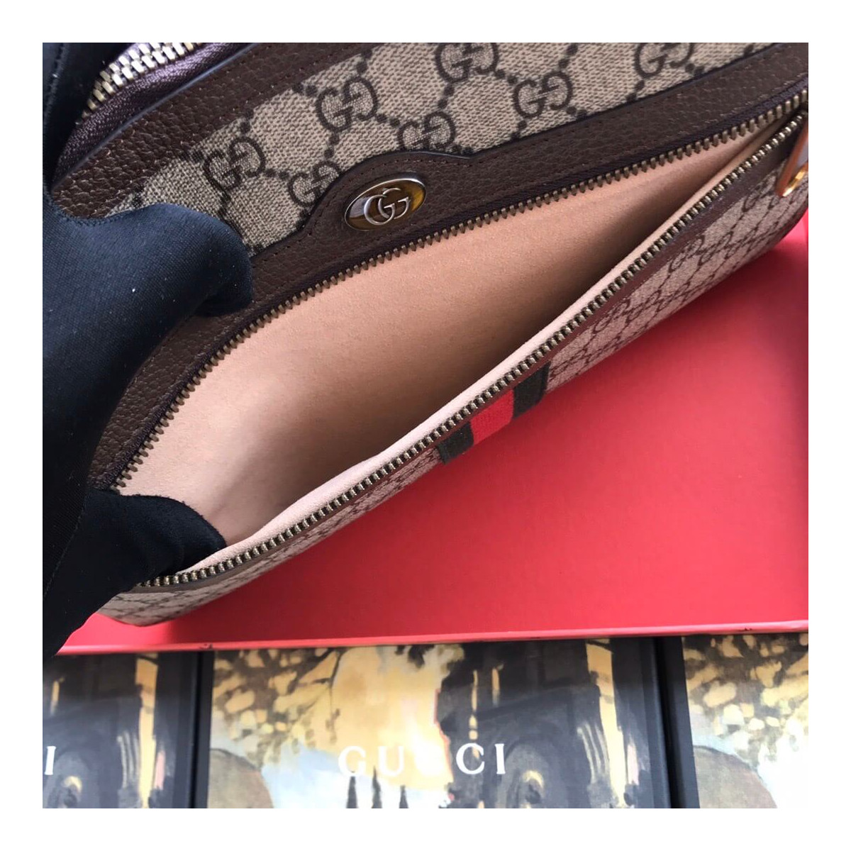 Gucci Ophidia GG Supreme Pouch 517551