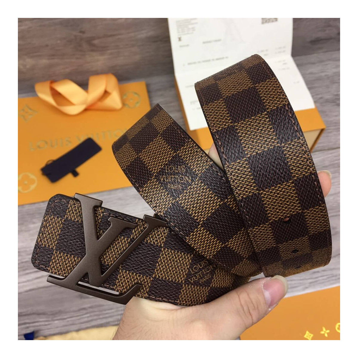 Louis Vuitton Initiales 40mm Belt M9807