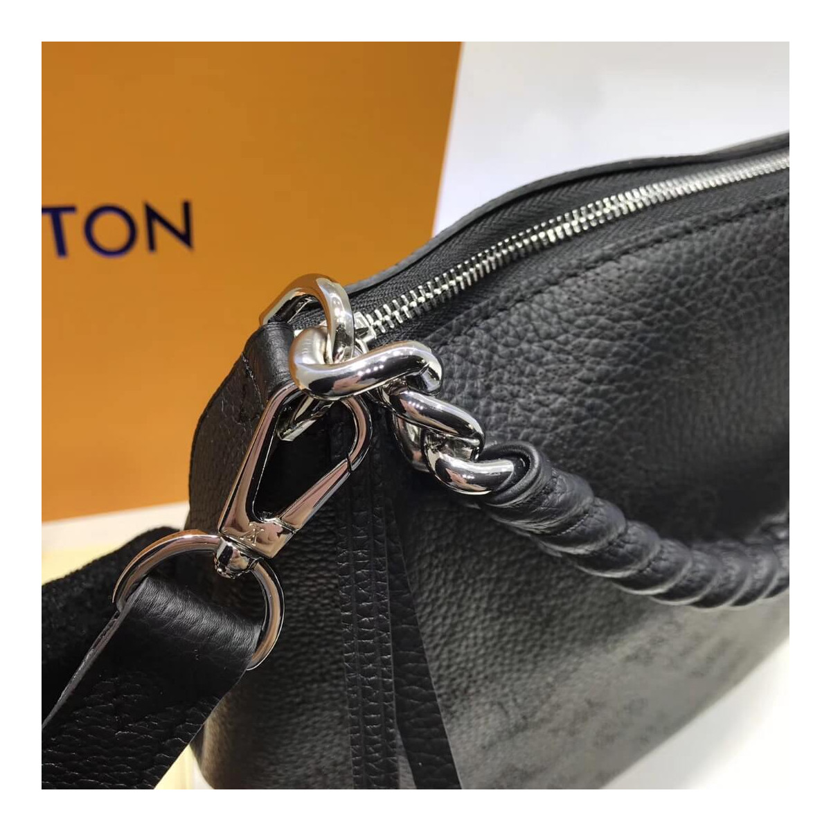 Louis Vuitton Babylone Chain BB M51223