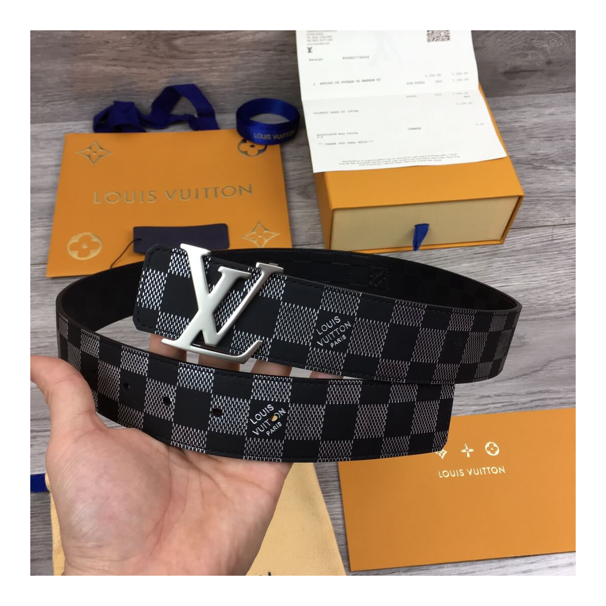 Louis Vuitton Initiales 40mm Belt M1017