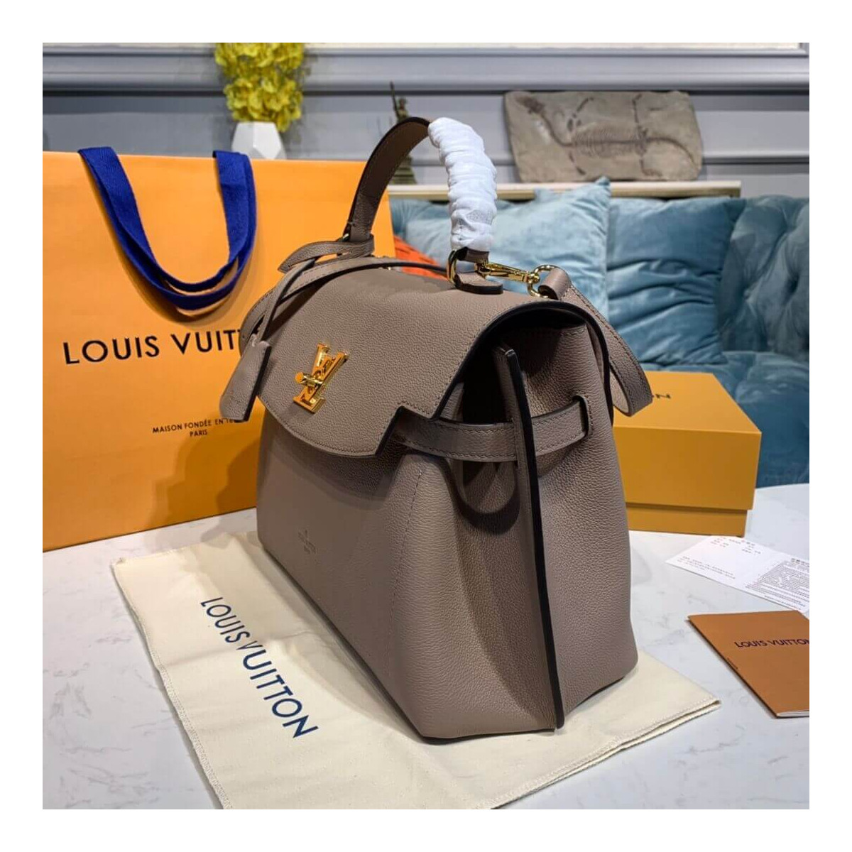 Louis Vuitton Lockme Ever BB M53937