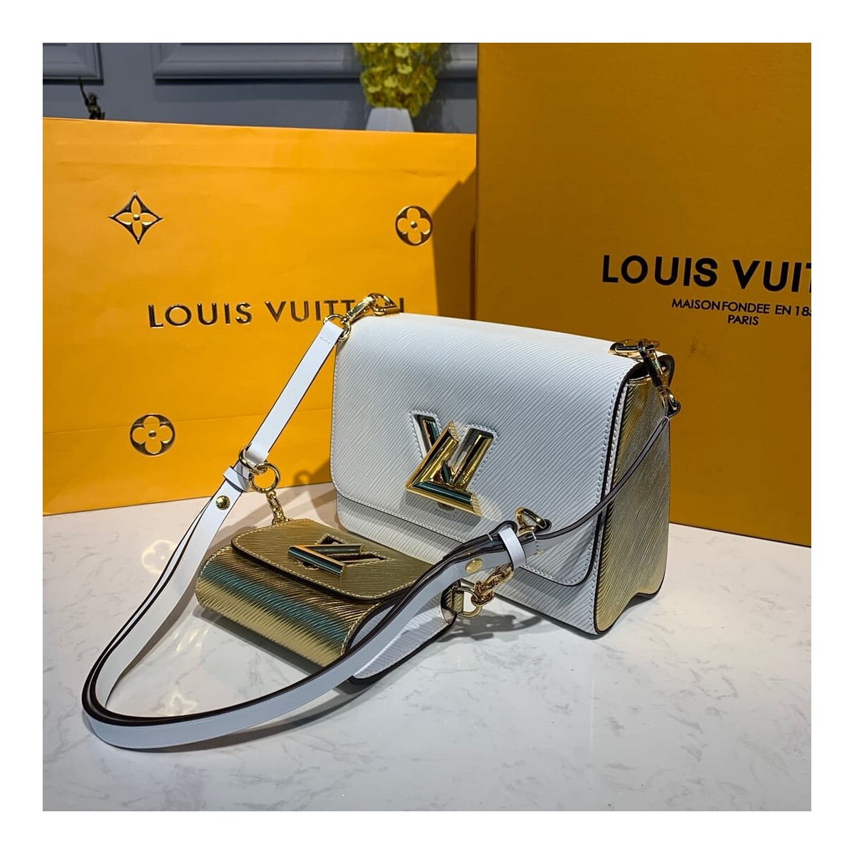 Louis Vuitton Twist MM And Twisty M55683 White/Gold