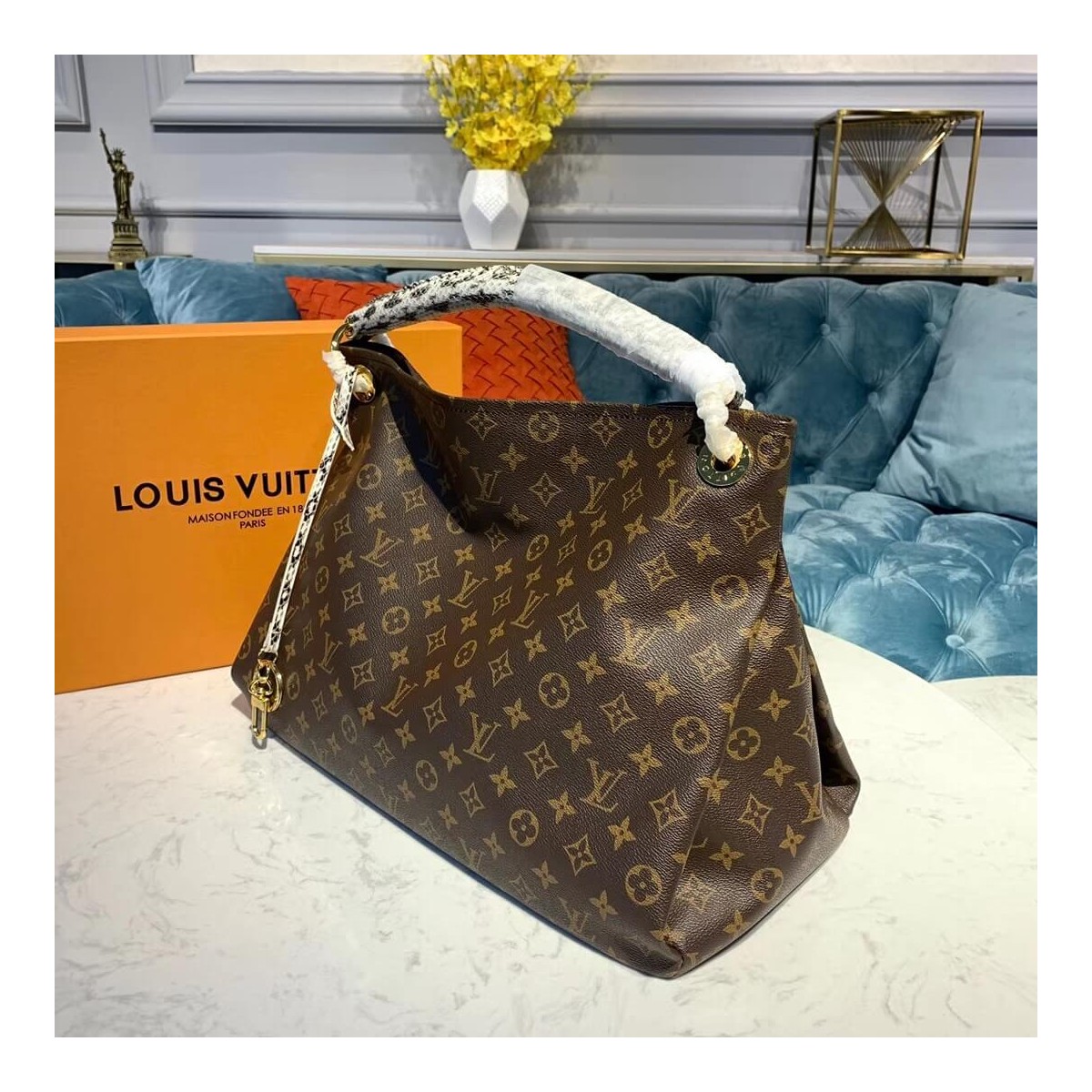 Louis Vuitton Monogram Canvas And Python Artsy MM M44010