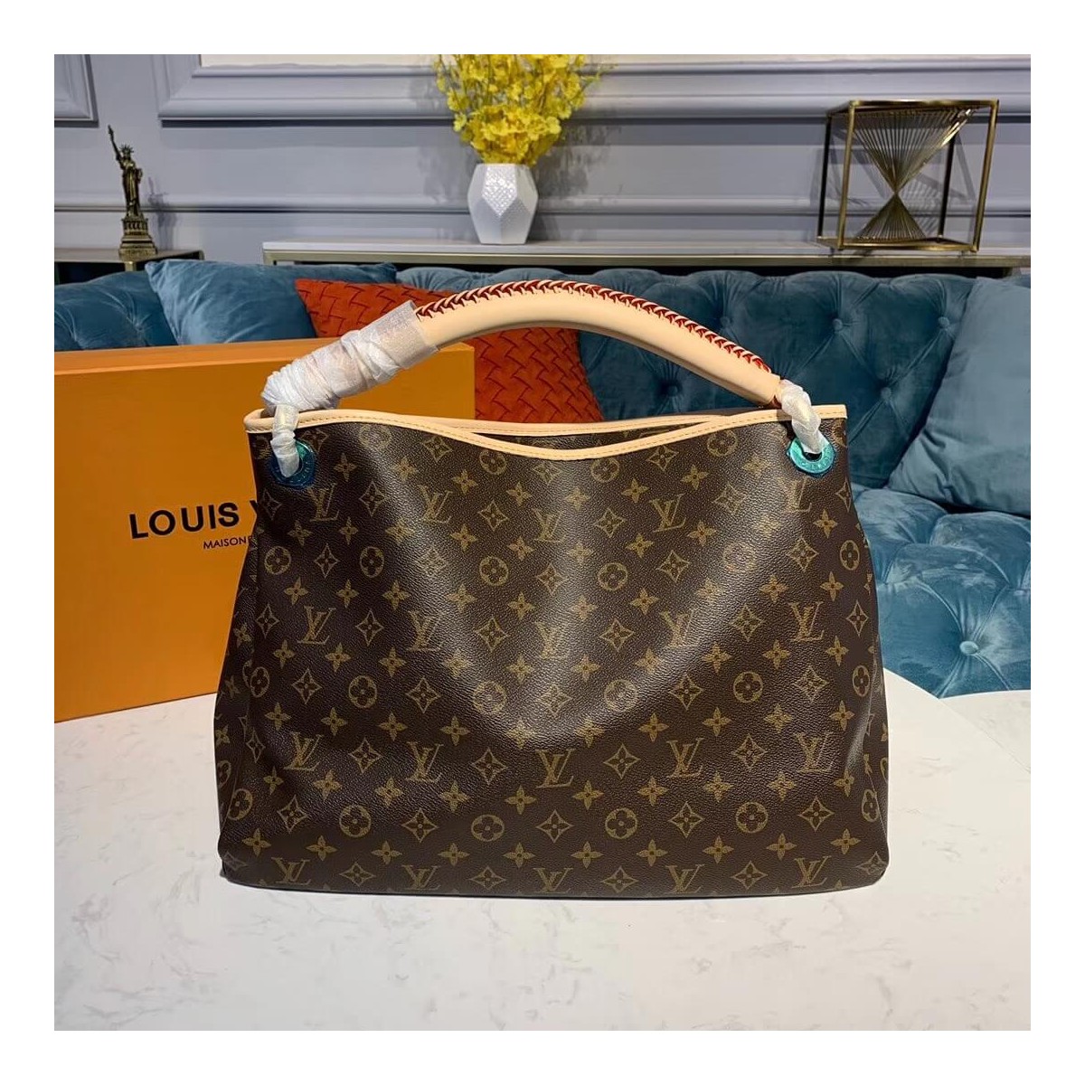 Louis Vuitton Monogram Canvas Artsy MM M44869