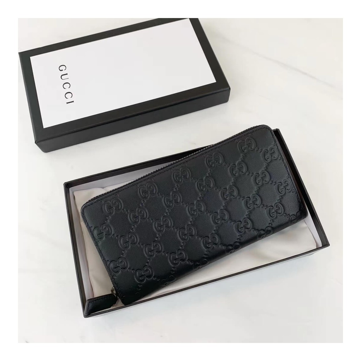 Gucci Signature Zip Around Wallet 307987