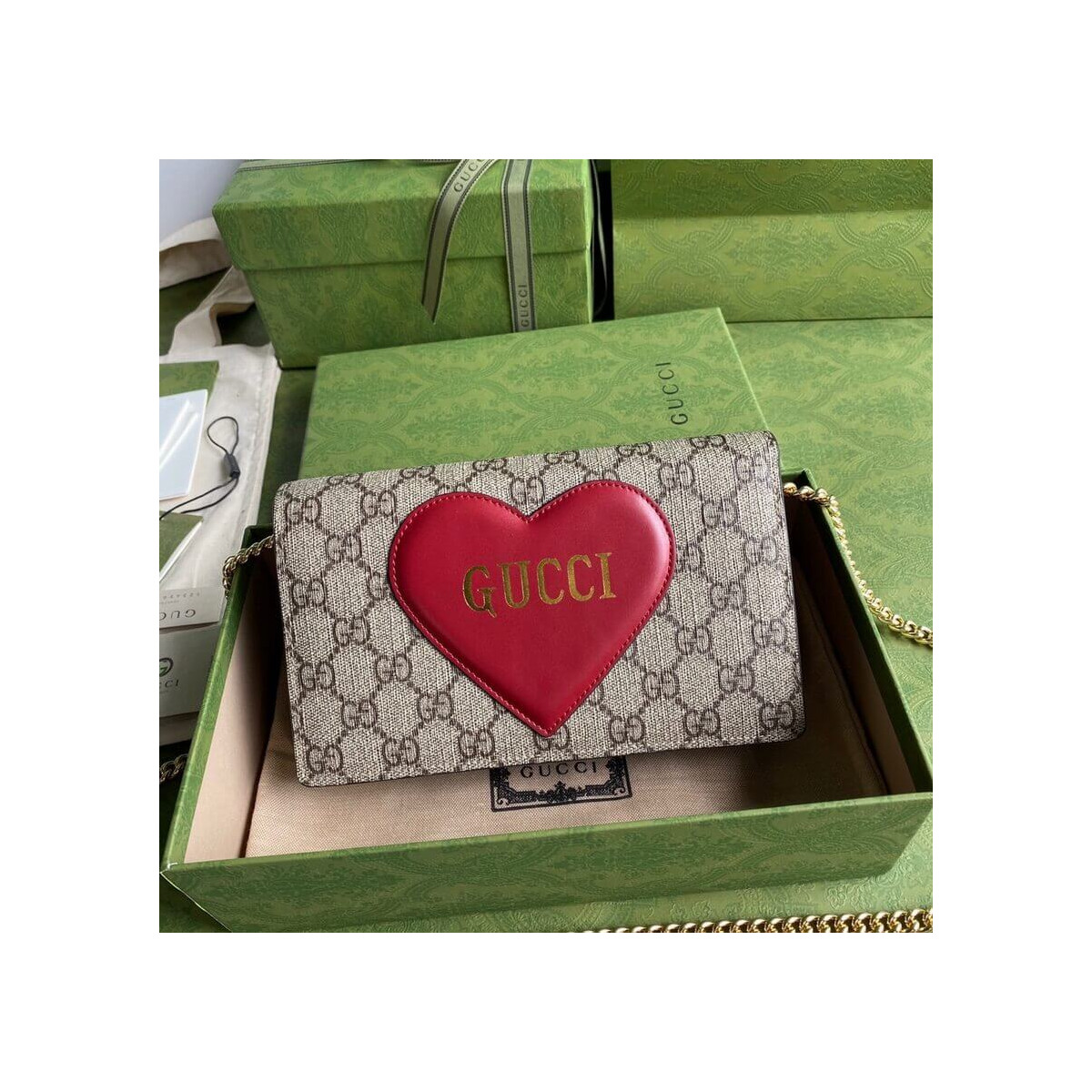 Gucci Valentine&#039;s Day Chain Card Case Wallet 648948