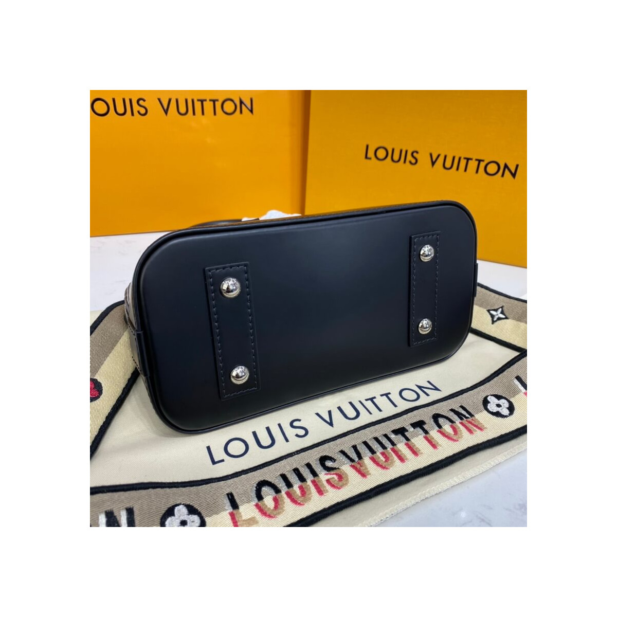 Louis Vuitton Alma BB M57426 M57540