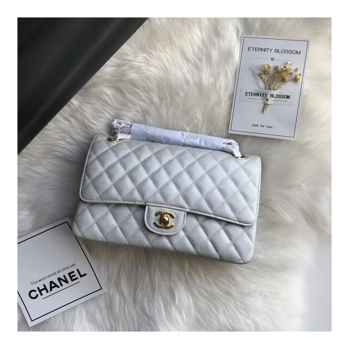 Chanel Caviar Calfskin Classic Flap Bag A01112