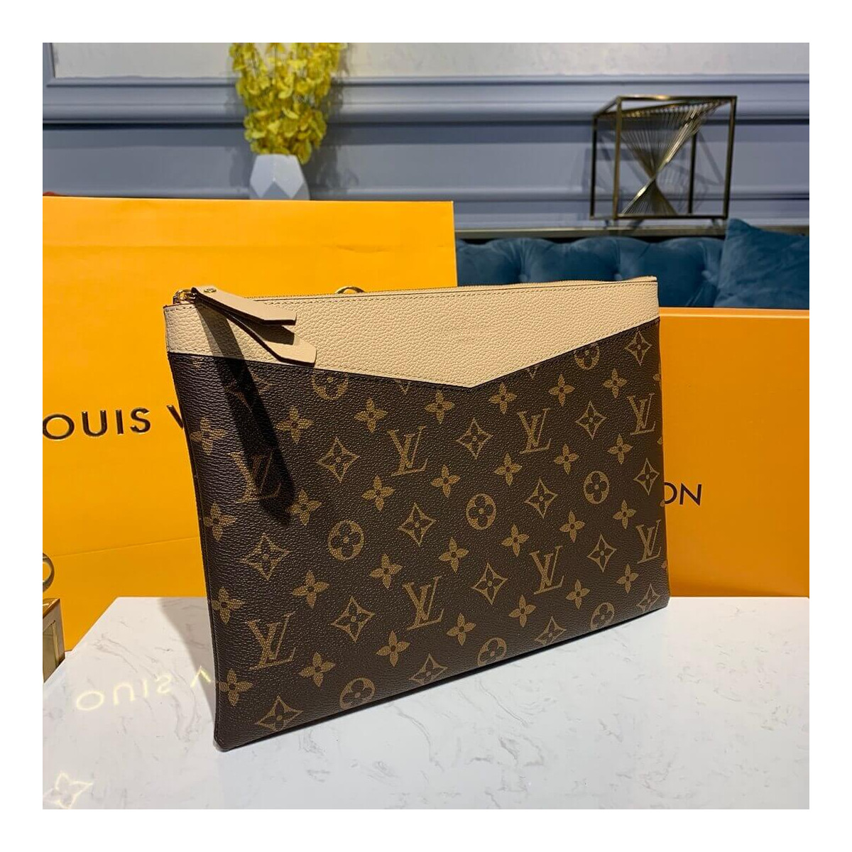 Louis Vuitton Monogram Canvas Daily Pouch M62942