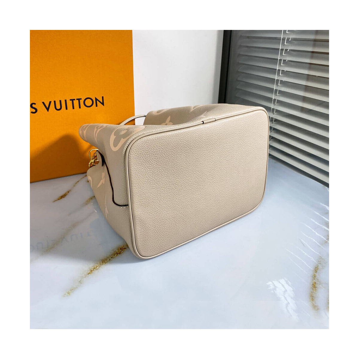 Louis Vuitton NeoNoe MM M45555 M45497