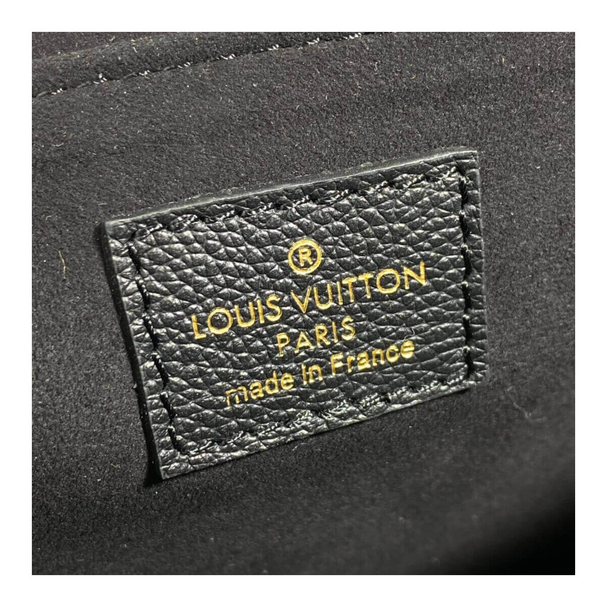 Louis Vuitton Lockme Chain PM M57073