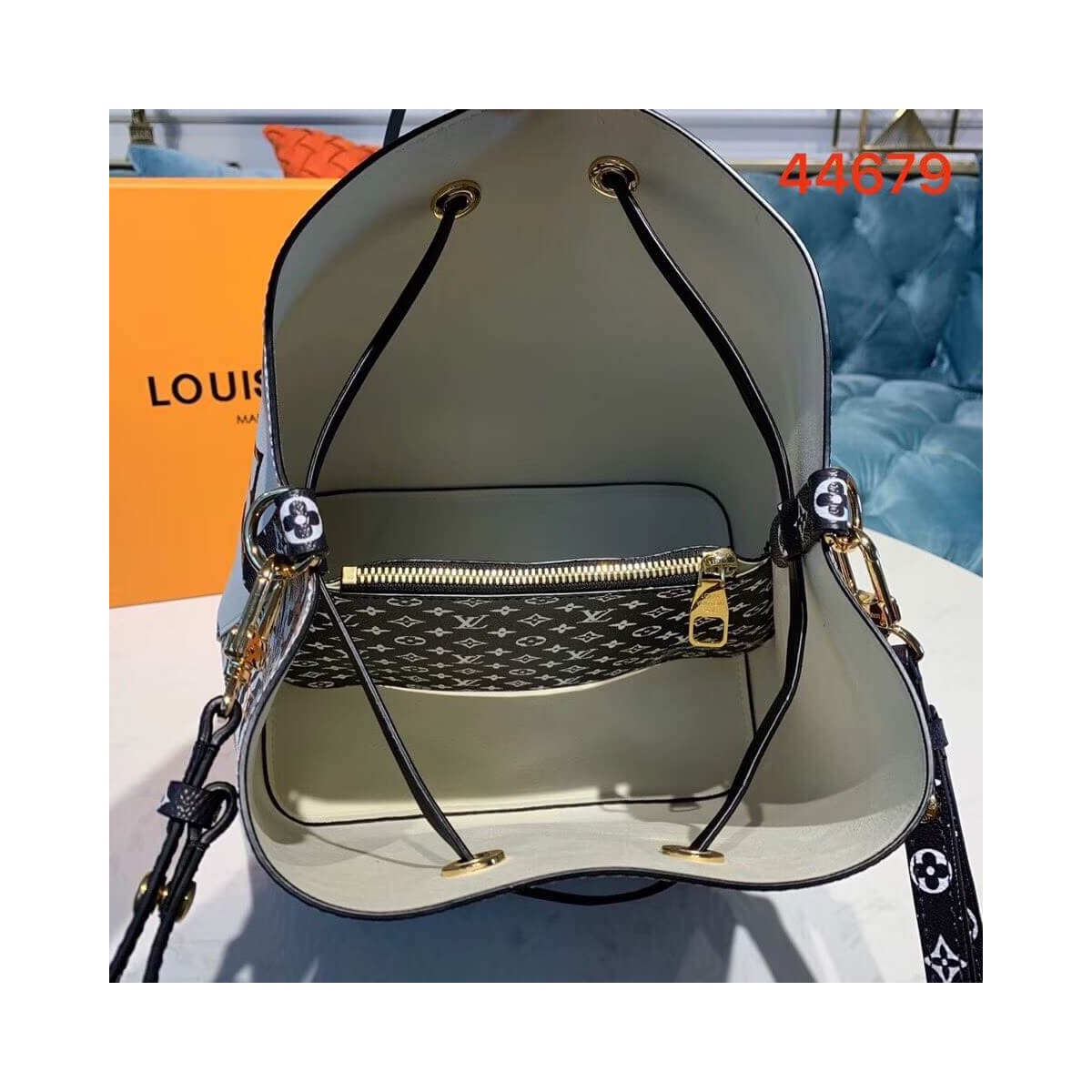 Louis Vuitton  Monogram Coated Canvas NeoNoe M44717 M44679