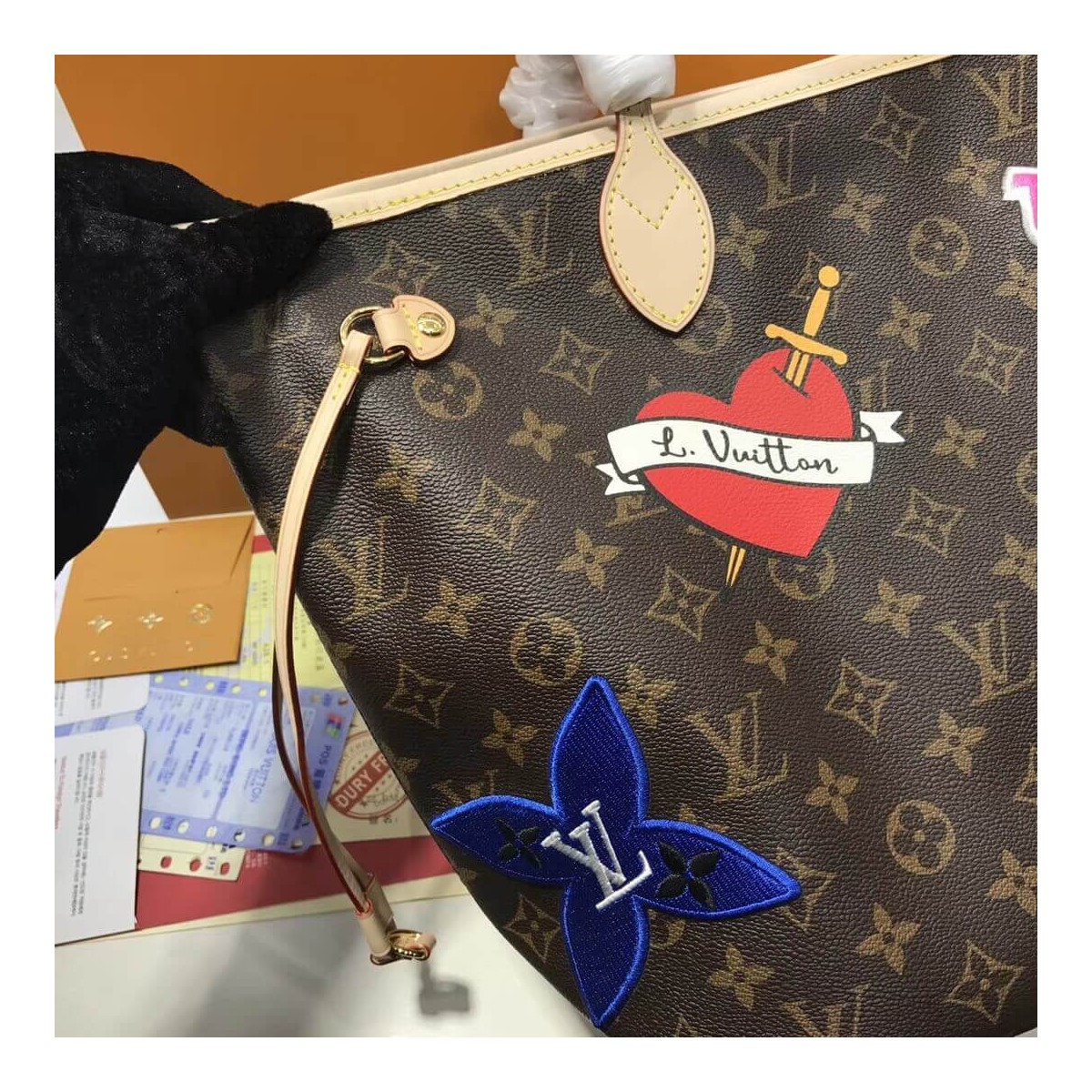 Louis Vuitton Monogram Canvas Neverfull MM M43988