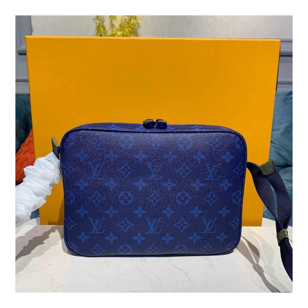 Louis Vuitton Monogram Messenger PM M43843