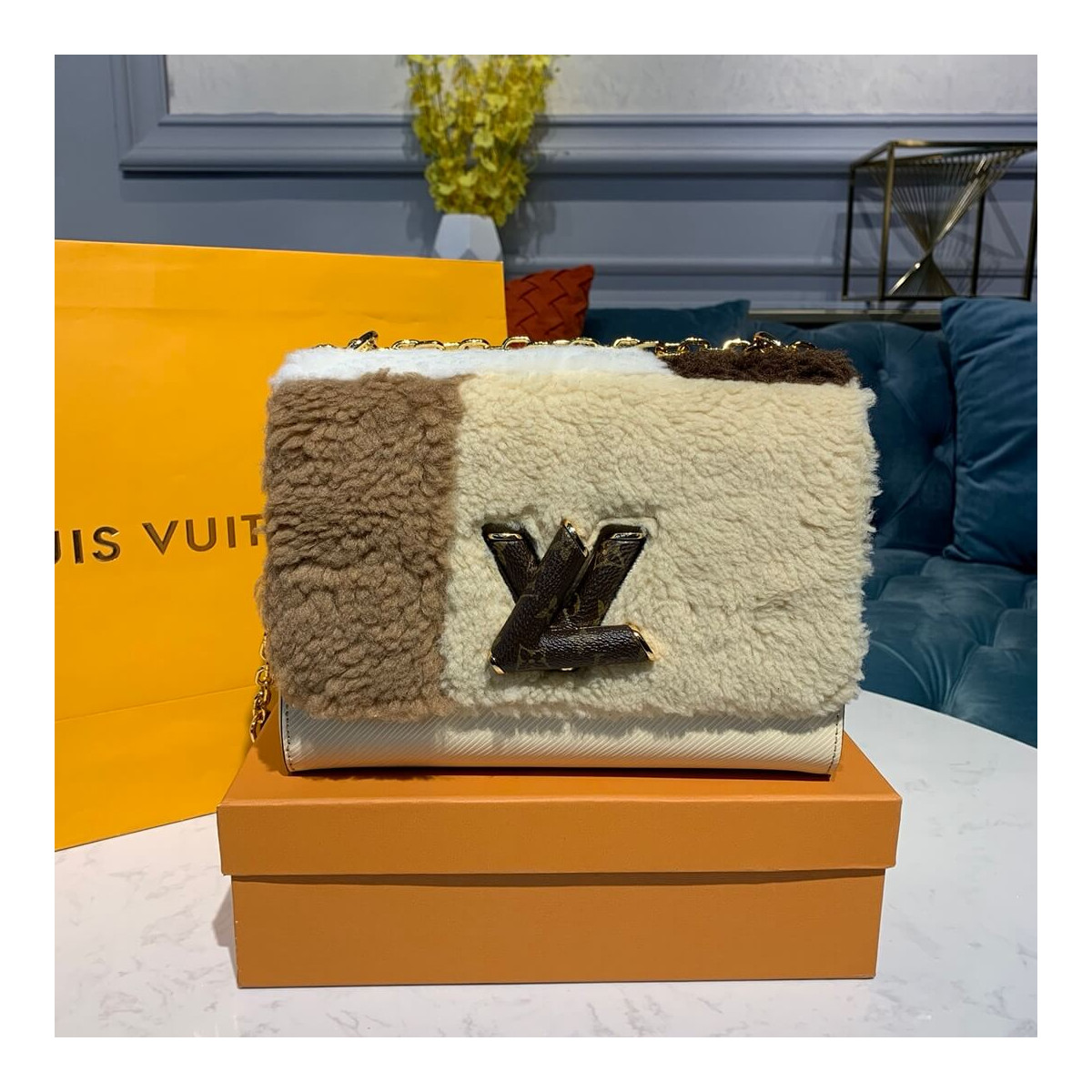 Louis Vuitton Shearling and Epi leather Twist MM M55450