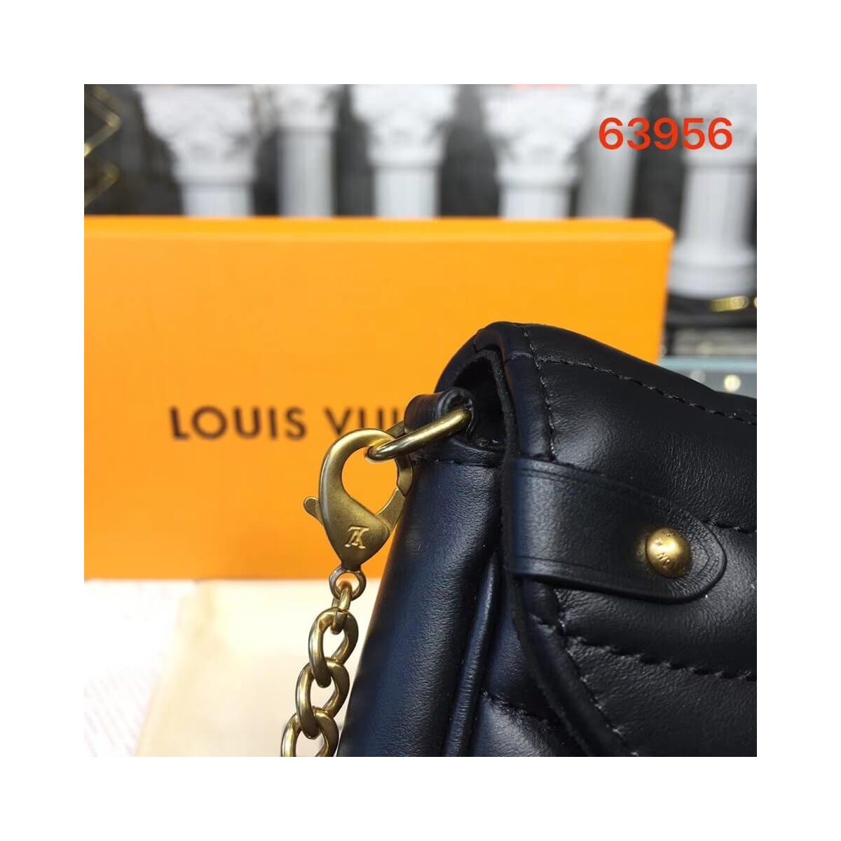 Louis Vuitton New Wave Chain Pochette M63956 M68479