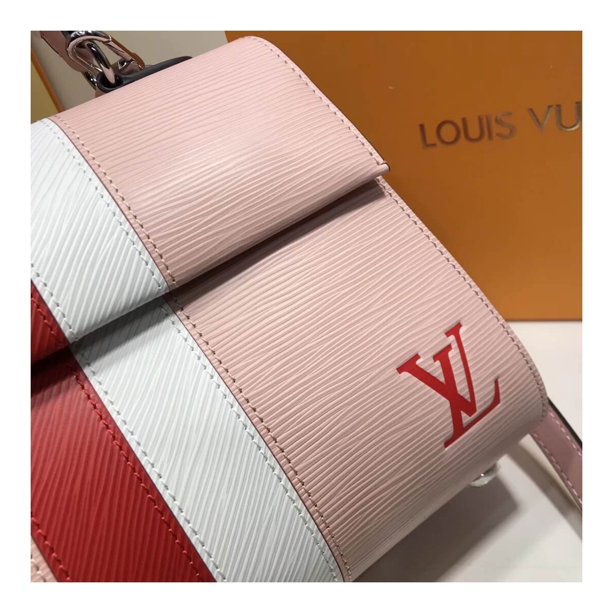 Louis Vuitton Epi Leather Cluny BB M51964