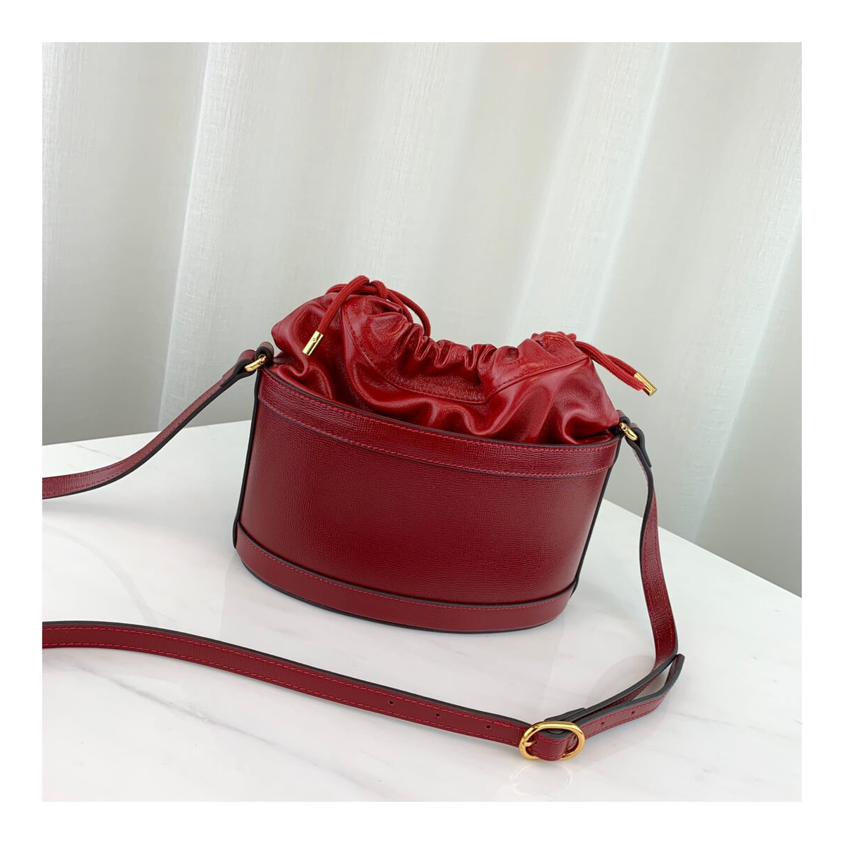 Gucci 1955 Horsebit Bucket Bag 602118 Red