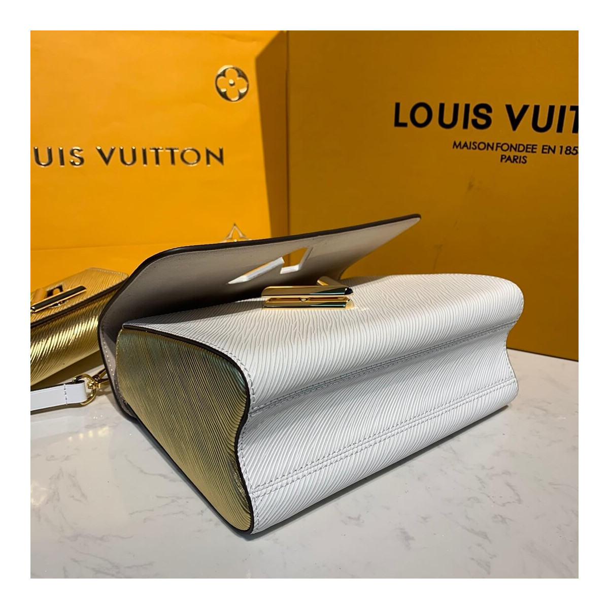 Louis Vuitton Twist MM And Twisty M55683 White/Gold