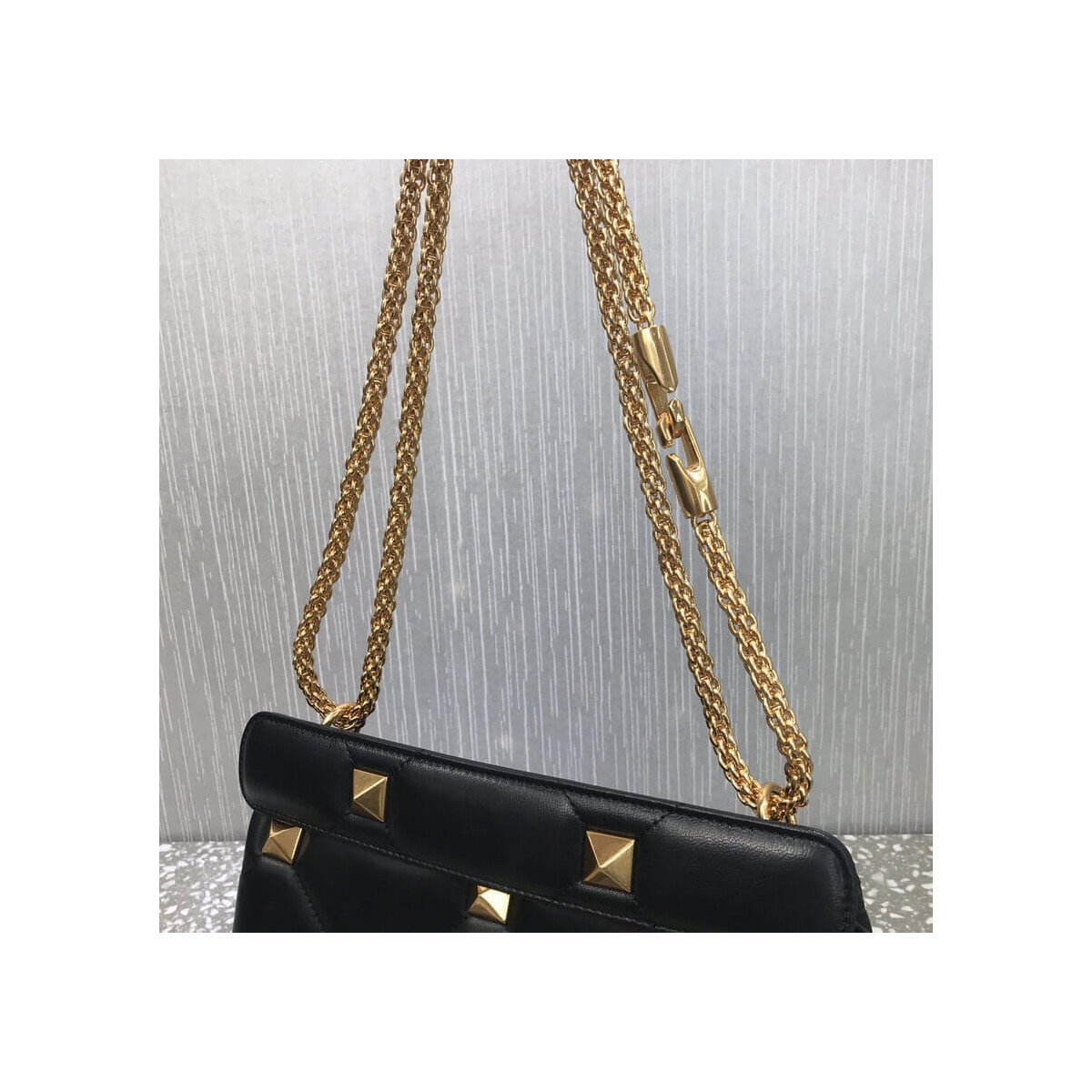 Valentino Roman Stud The Shoulder Bag In Nappa With Chain 1189S