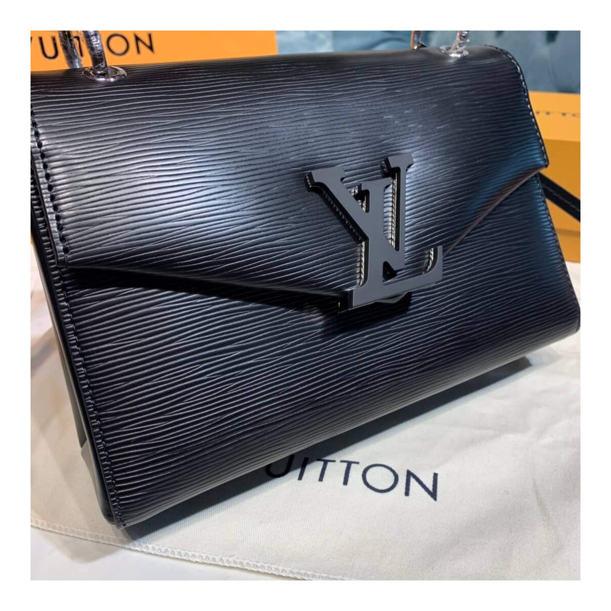 Louis Vuitton Pochette Grenelle M55977 M55978 M55981