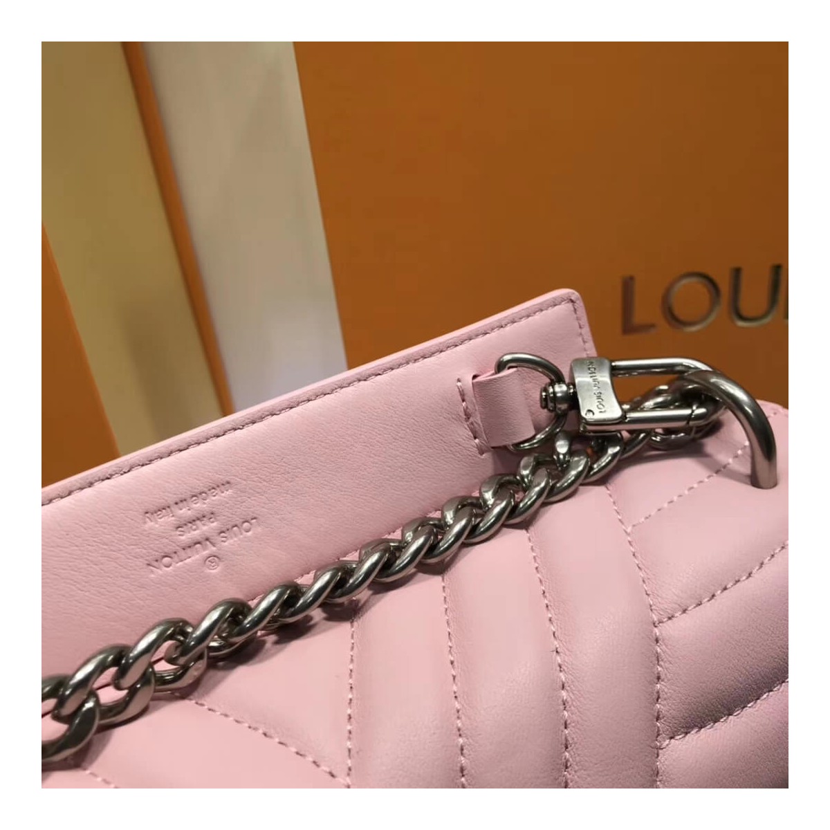 Louis Vuitton New Wave Chain Bag MM M51946