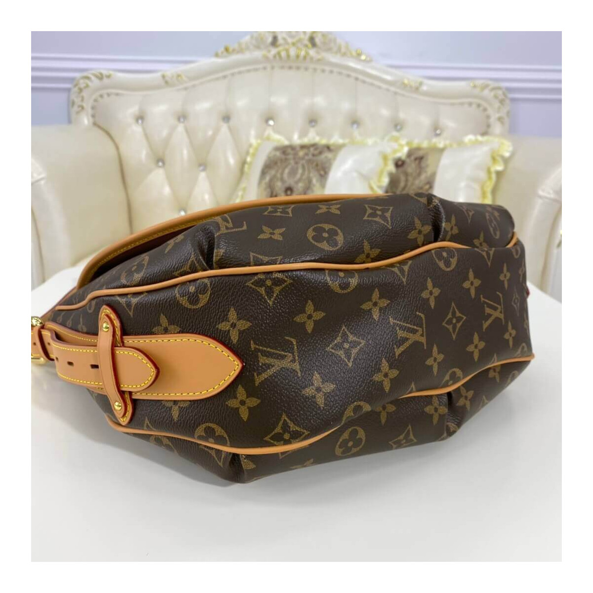 Louis Vuitton Monogram Tulum GM M40075