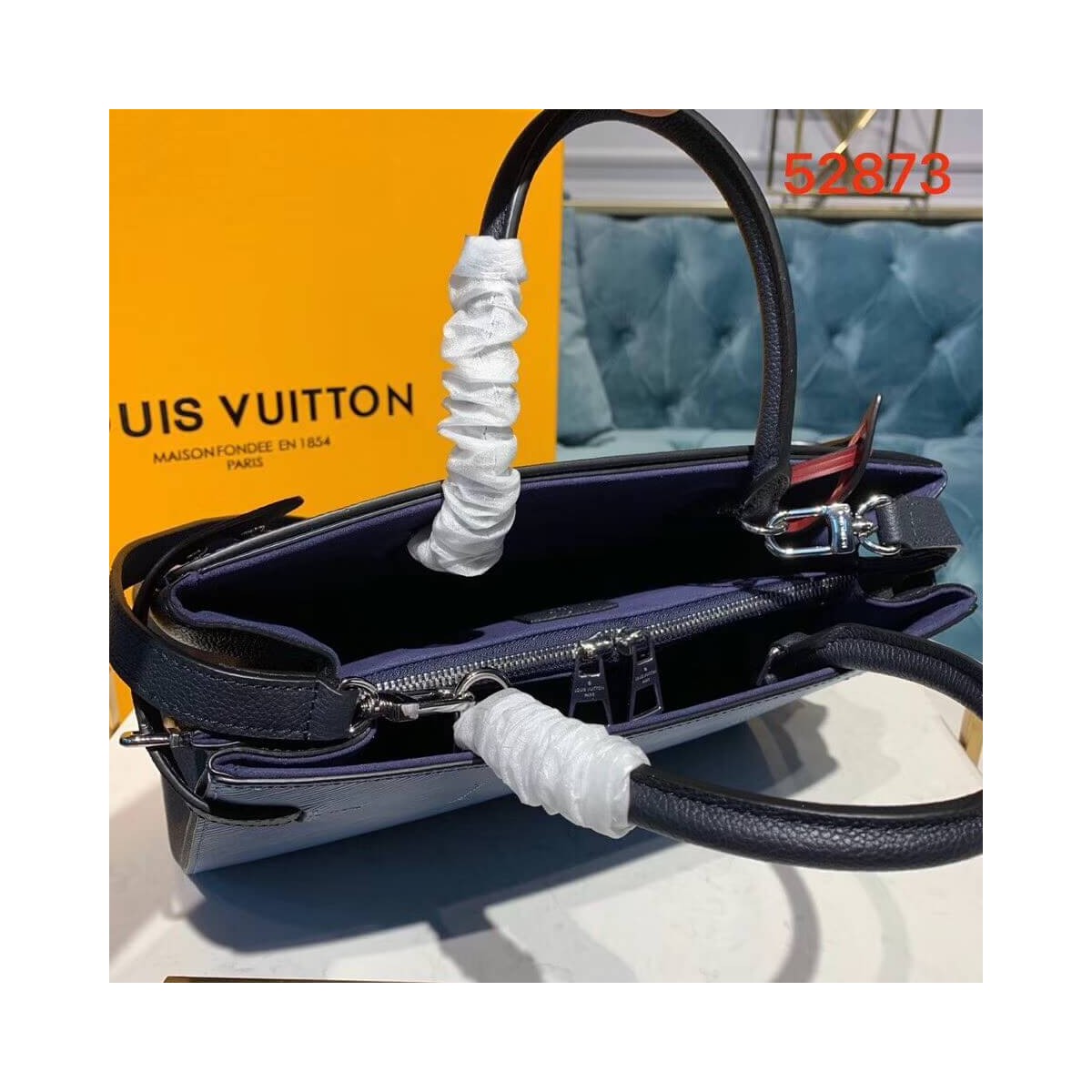 Louis Vuitton Epi Leather Twist Tote M54810