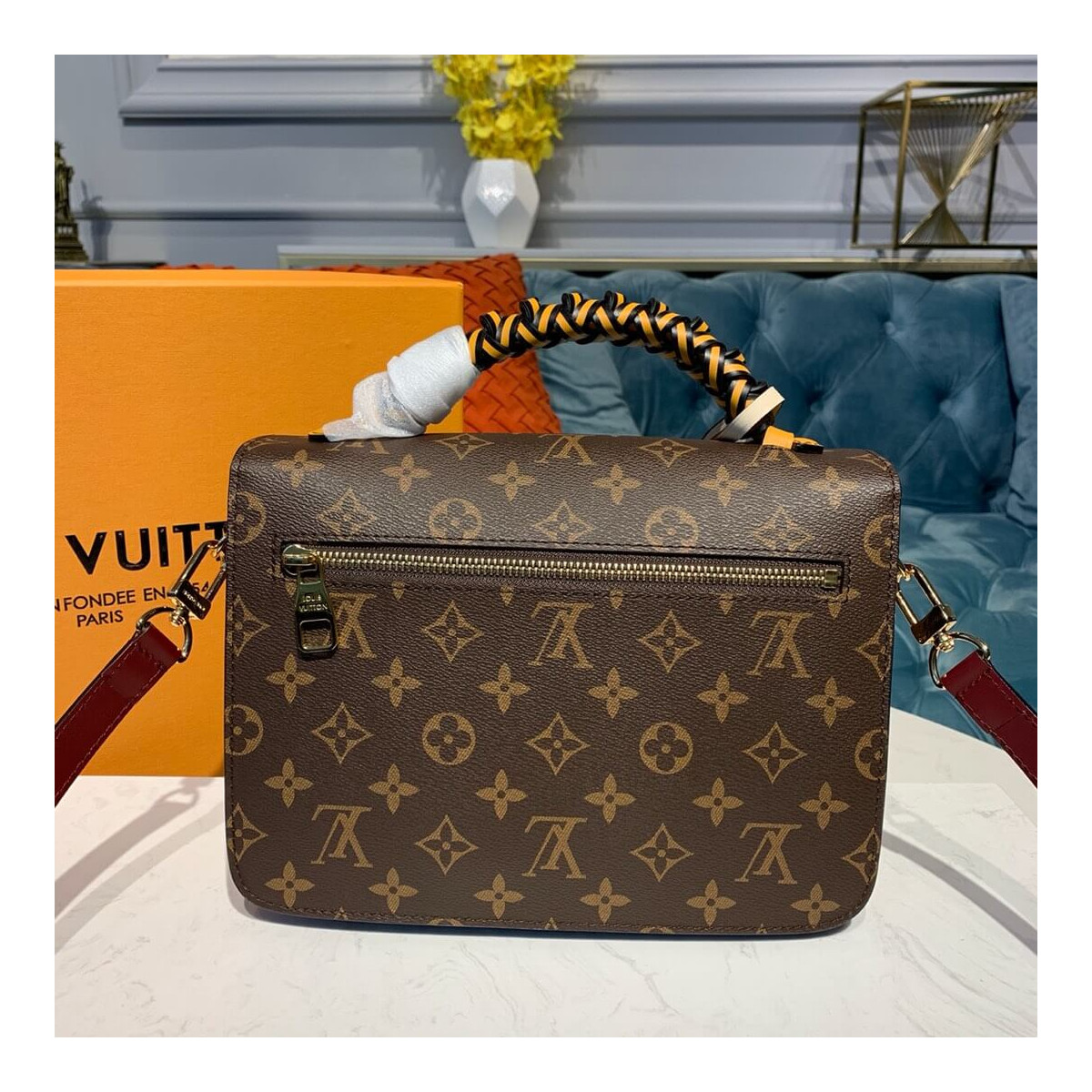 Louis Vuitton Monogram Canvas Pochette Metis M44668