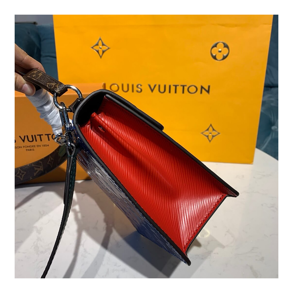 Louis Vuitton Spring Street Handbag M90376